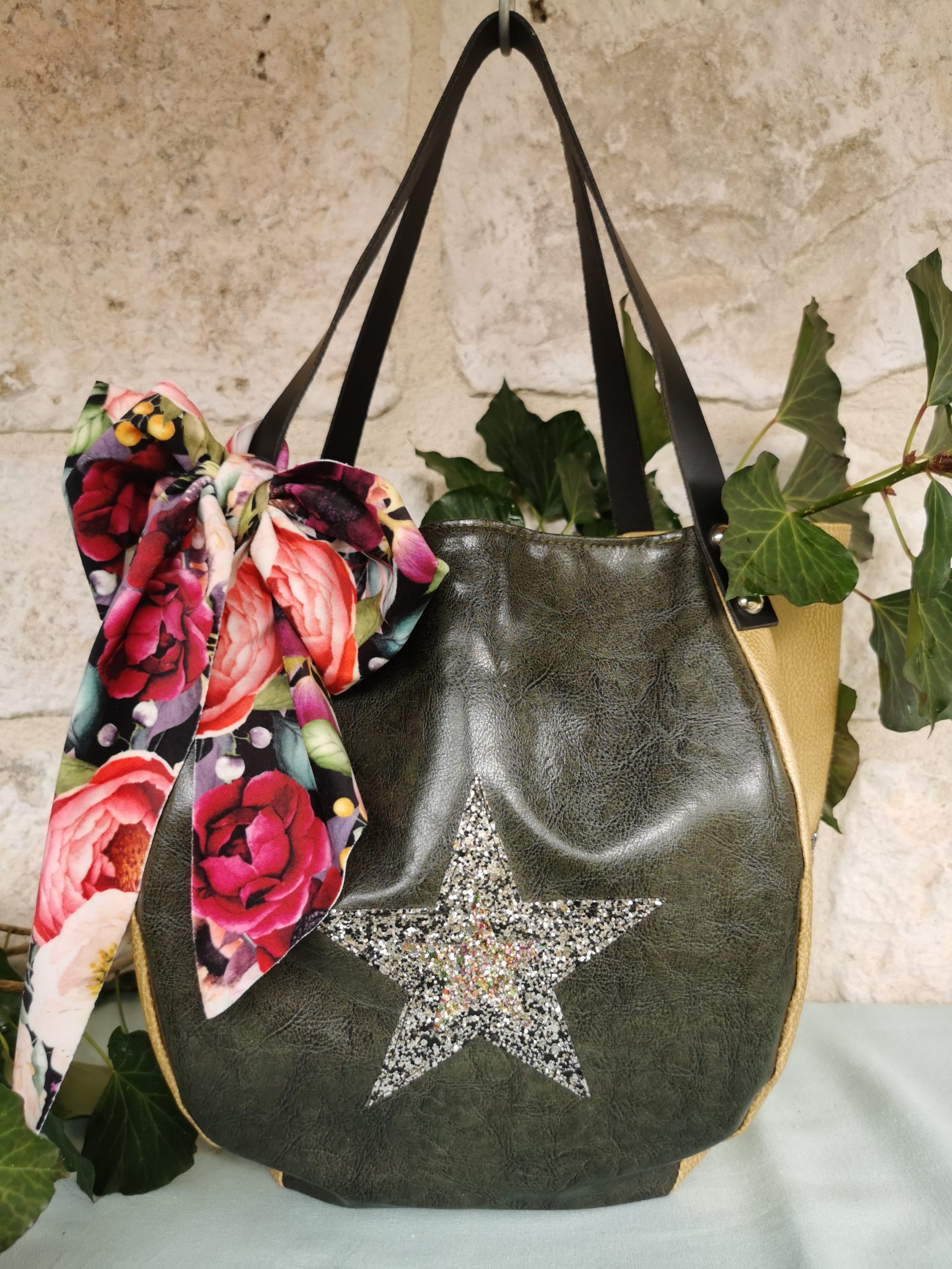 Sac baluchon en simili & gros nœud – Image 16