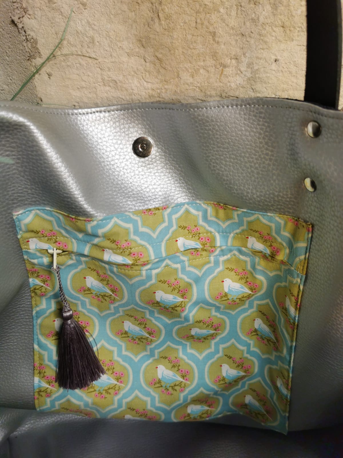 Sac cabas ailes sequins en velours – Image 2