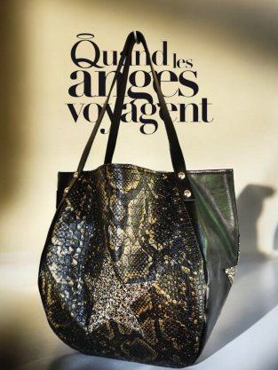 Sac baluchon en simili reptile noir et or