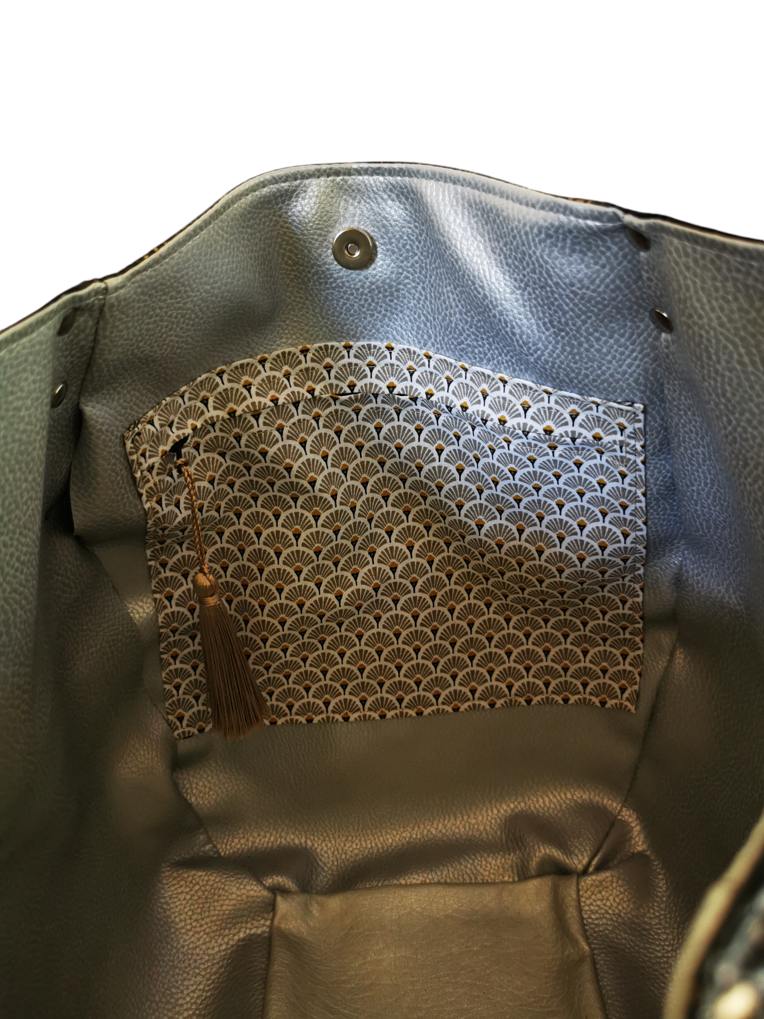 Sac baluchon en simili reptile noir et or – Image 6