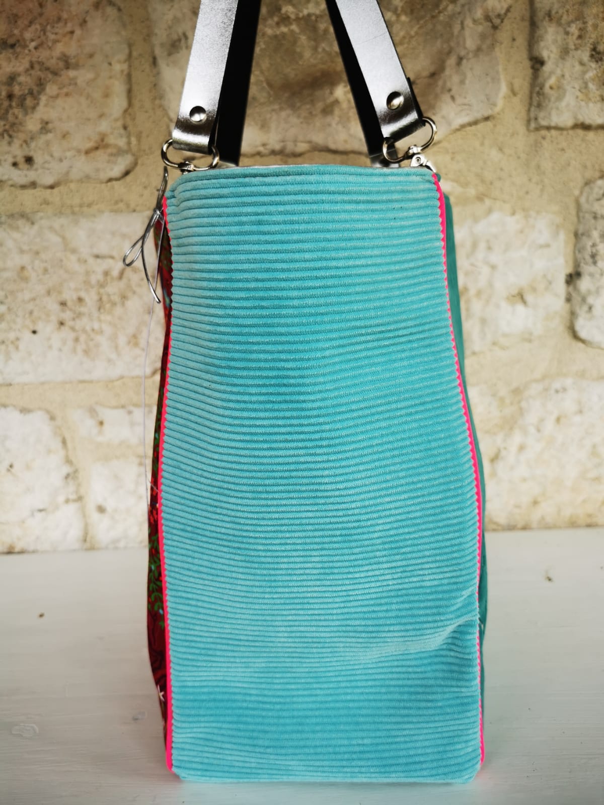 Sac cabas matières différentes dans les tons de rouge et de bleus – Image 6