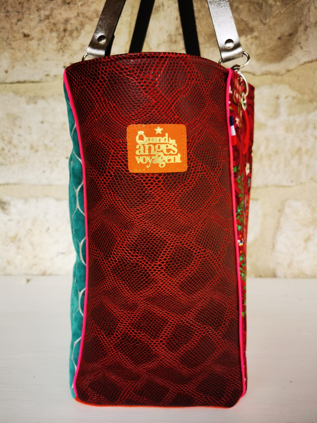 Sac cabas matières différentes dans les tons de rouge et de bleus – Image 4