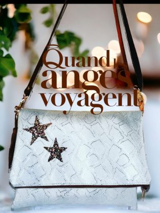 Sac bandoulière en simili argenté façon python