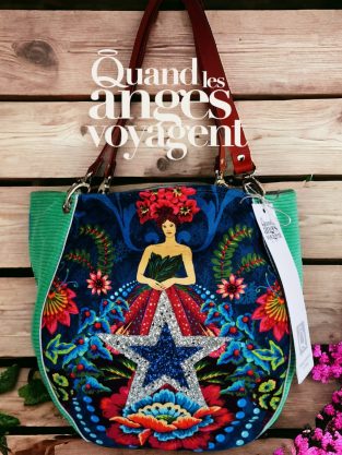 Sac à main forme baluchon en association de velours ras bohème et de velours uni côtelé vert